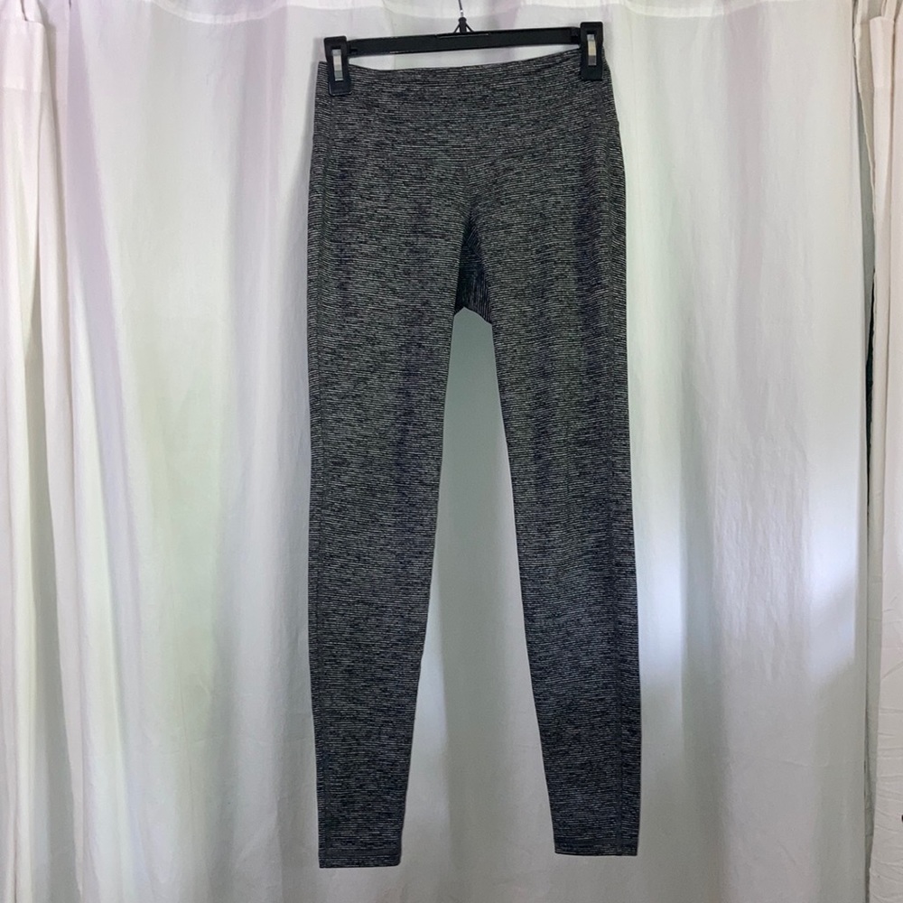Old Navy Active Go Dry black and gray leggings